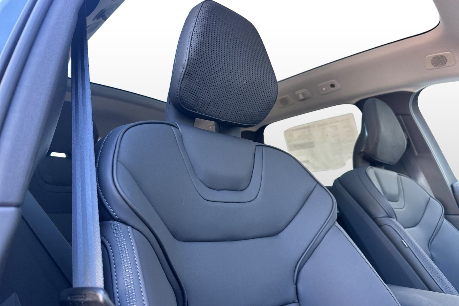 2025 Volvo EX90 Ultra - Photo 20