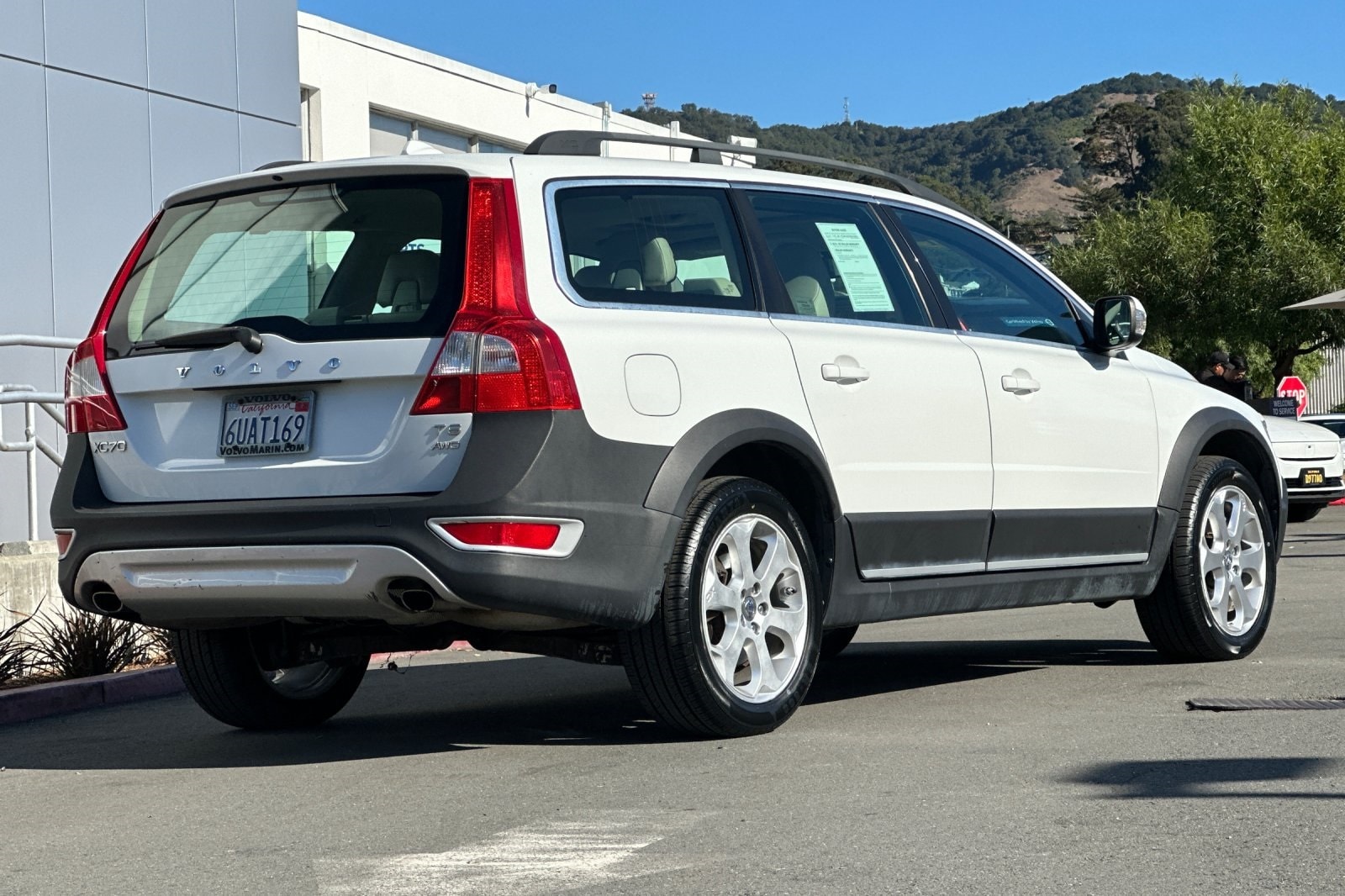 Used 2011 Volvo XC70 T6 with VIN YV4902BZ5B1106355 for sale in San Rafael, CA