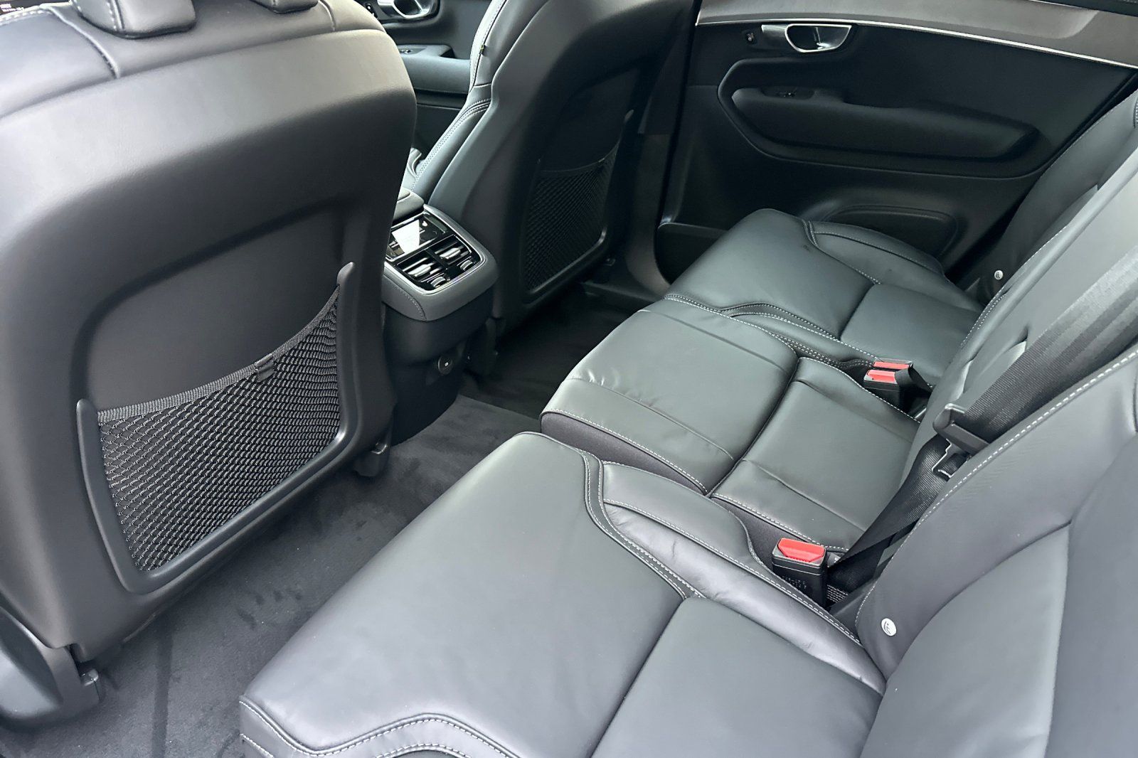 2026 Volvo XC90 Ultra - Photo 4