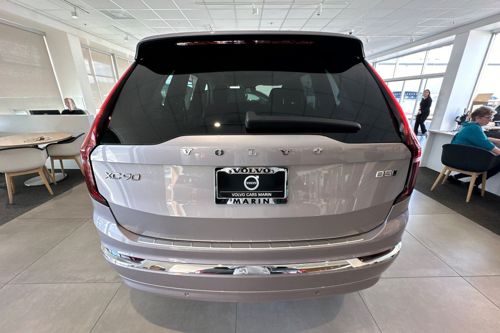 2026 Volvo XC90 Plus - Photo 7