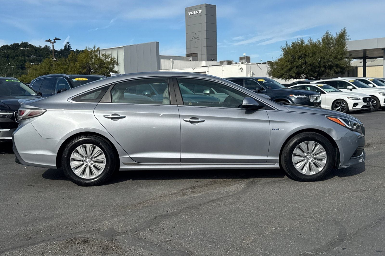 2016 Hyundai Sonata Hybrid SE photo 3