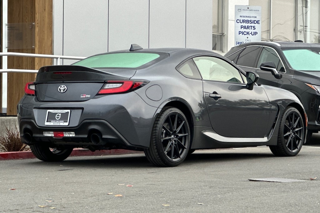 2024 Toyota GR86 Premium photo 2