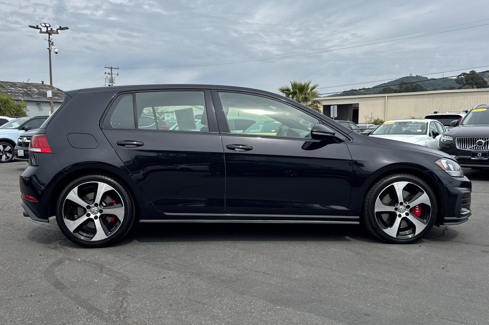 2019 Volkswagen Golf GTI 2.0T S photo 3