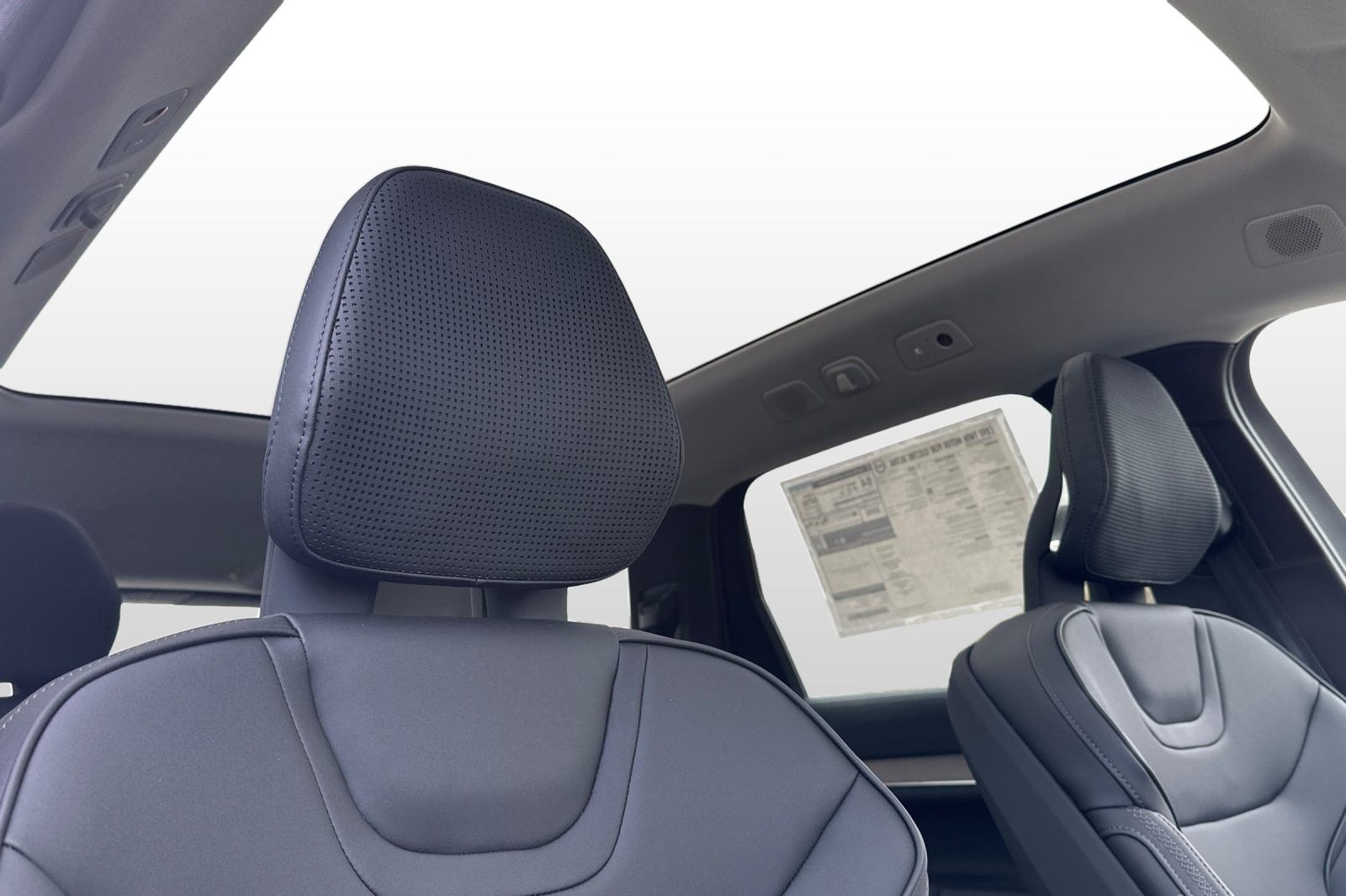 2025 Volvo EX90 Ultra - Photo 20