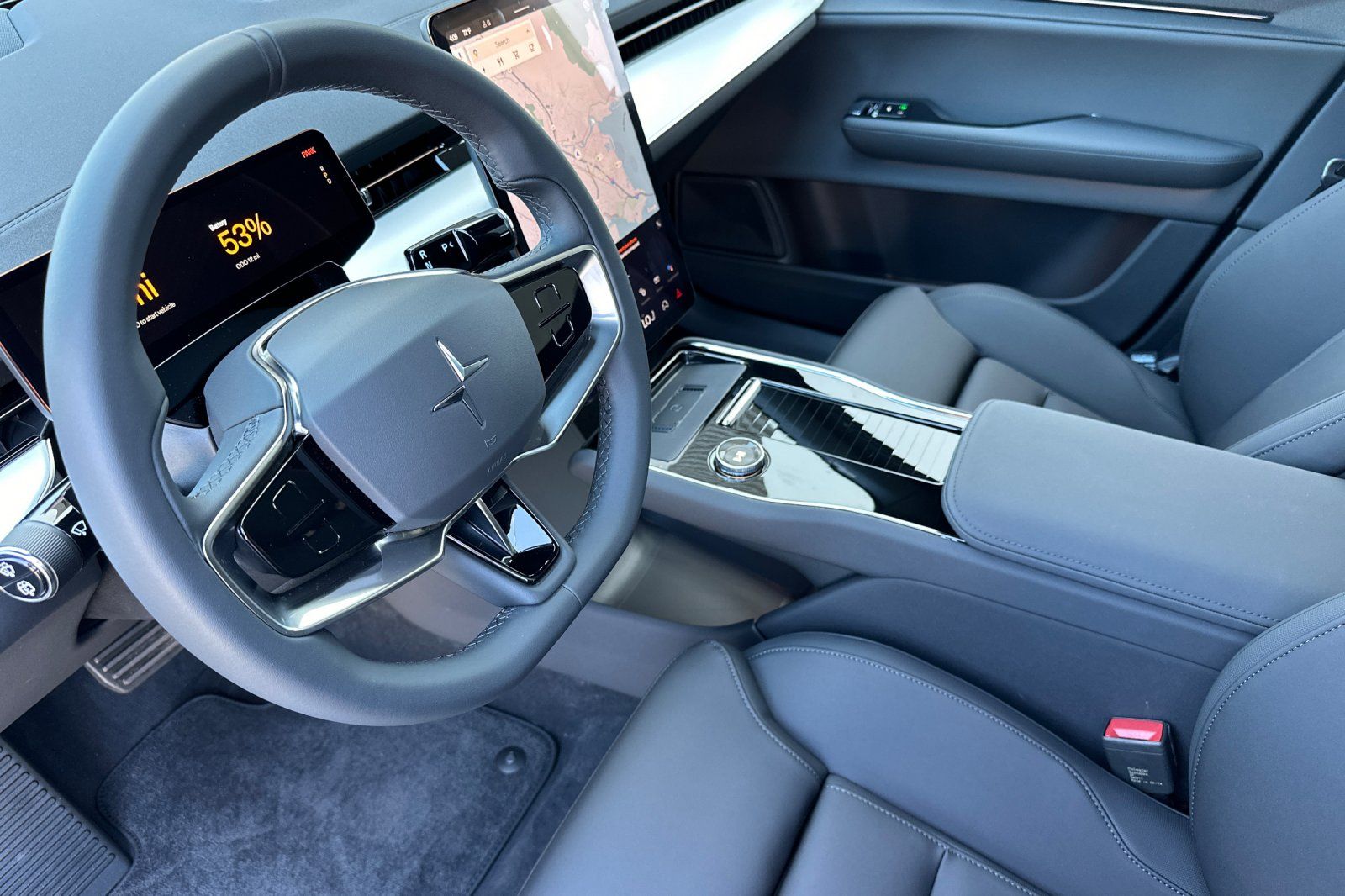 2025 Polestar 3 - Photo 13