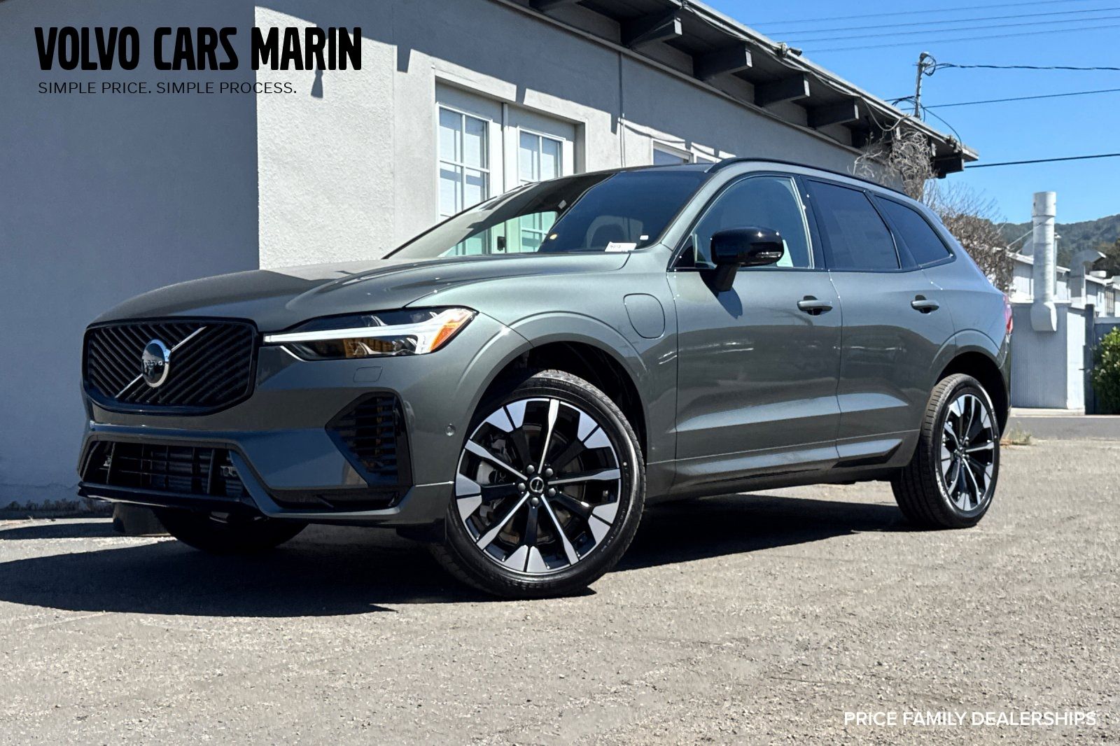 2026 Volvo XC60 T8 Plus Dark AWD's photo