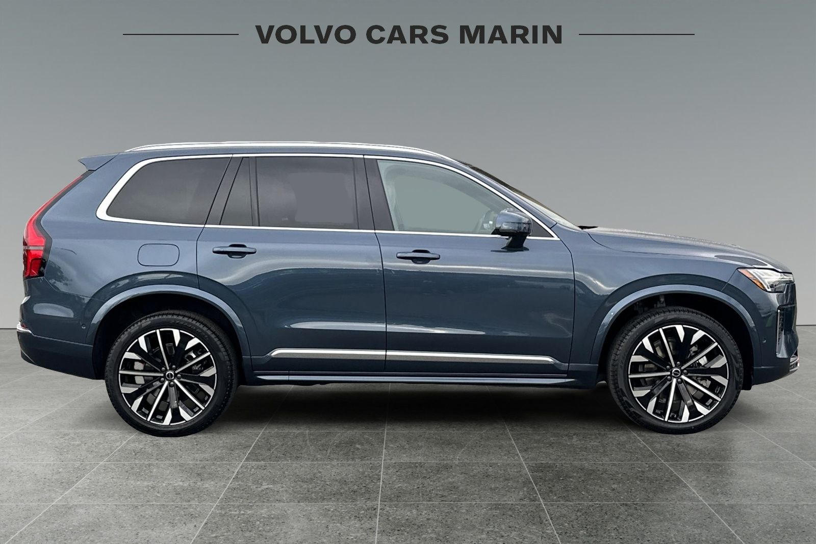 2026 Volvo XC90 Plus - Photo 8