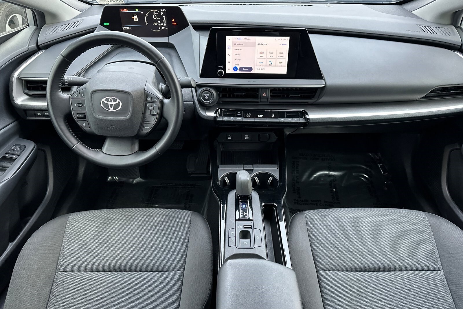 2023 Toyota Prius LE photo 3