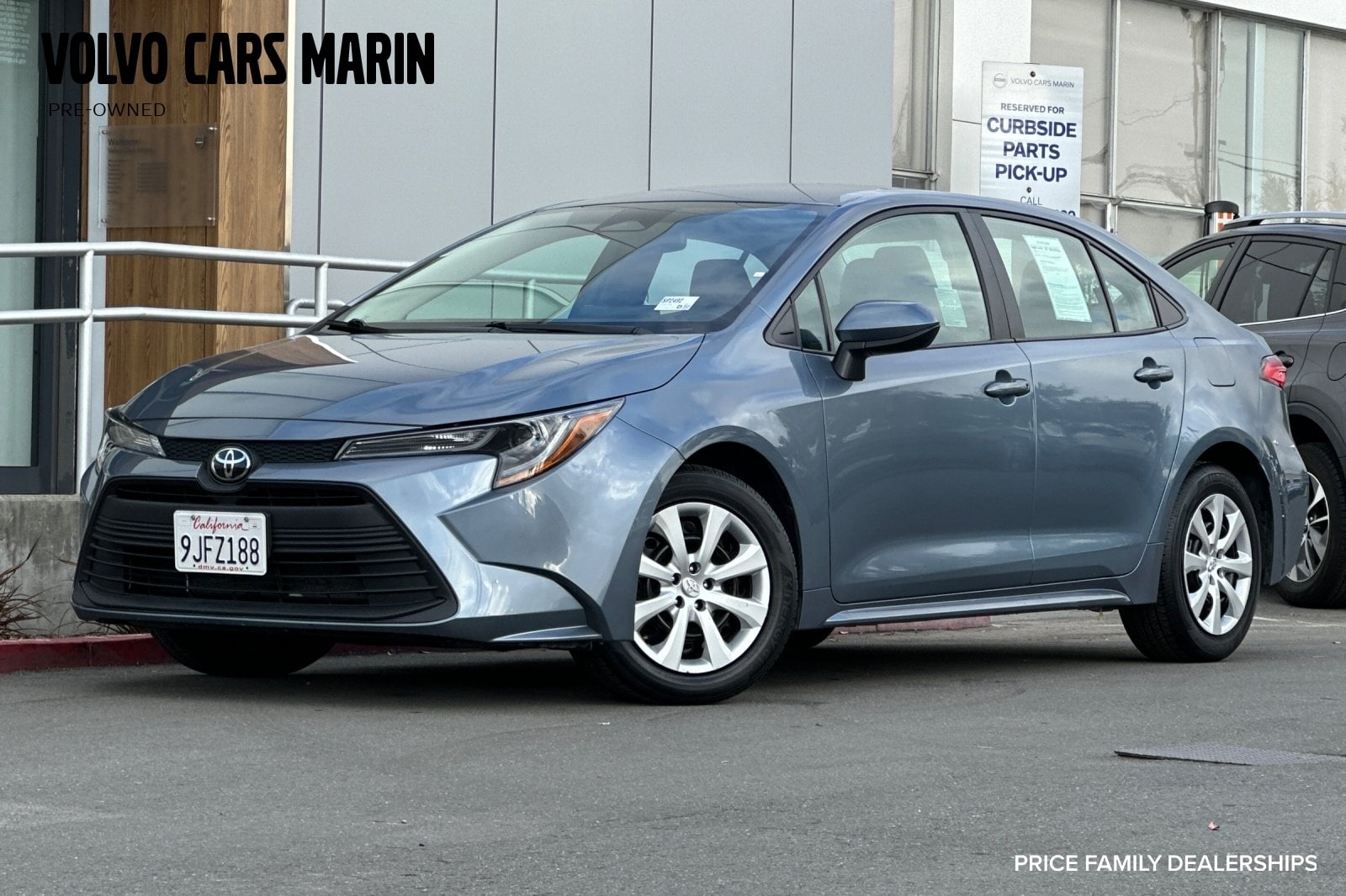 2024 Toyota Corolla LE's photo