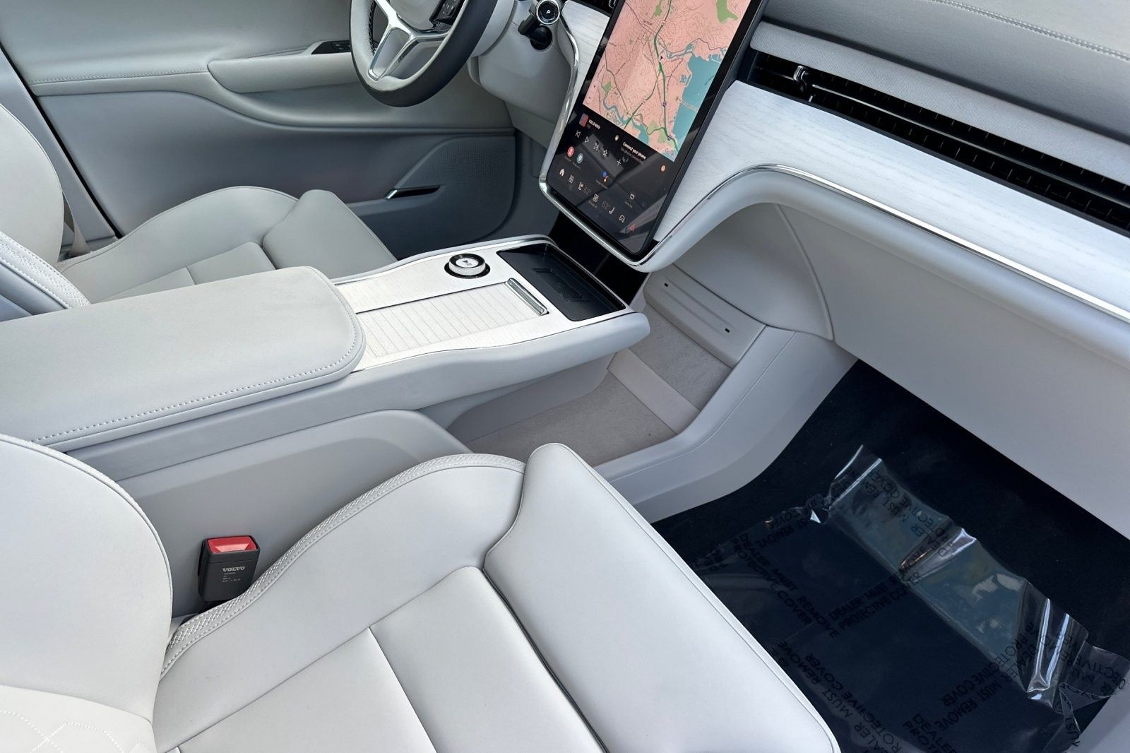 2025 Volvo EX90 Plus - Photo 19