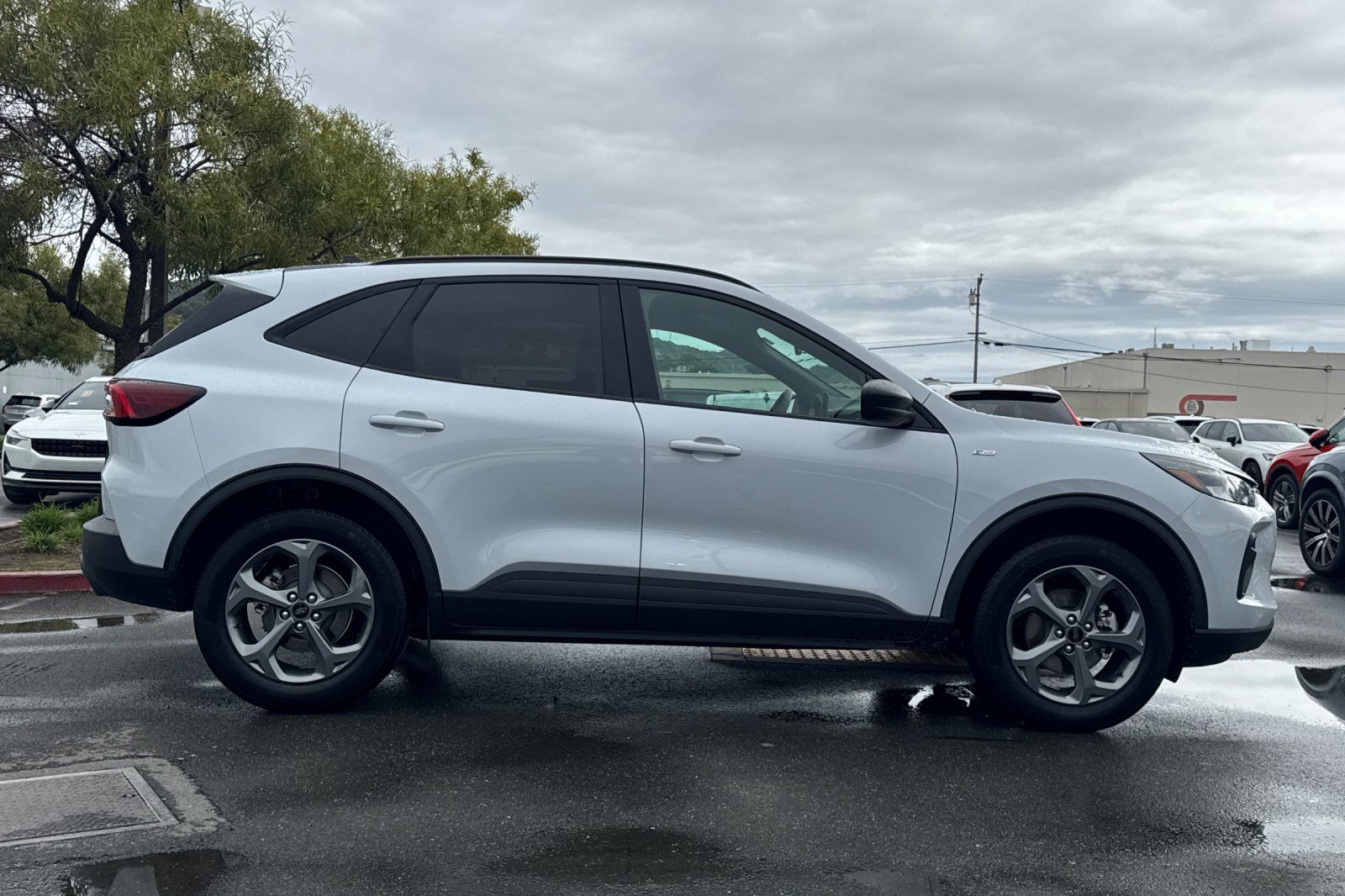 2025 Ford Escape ST-Line photo 3