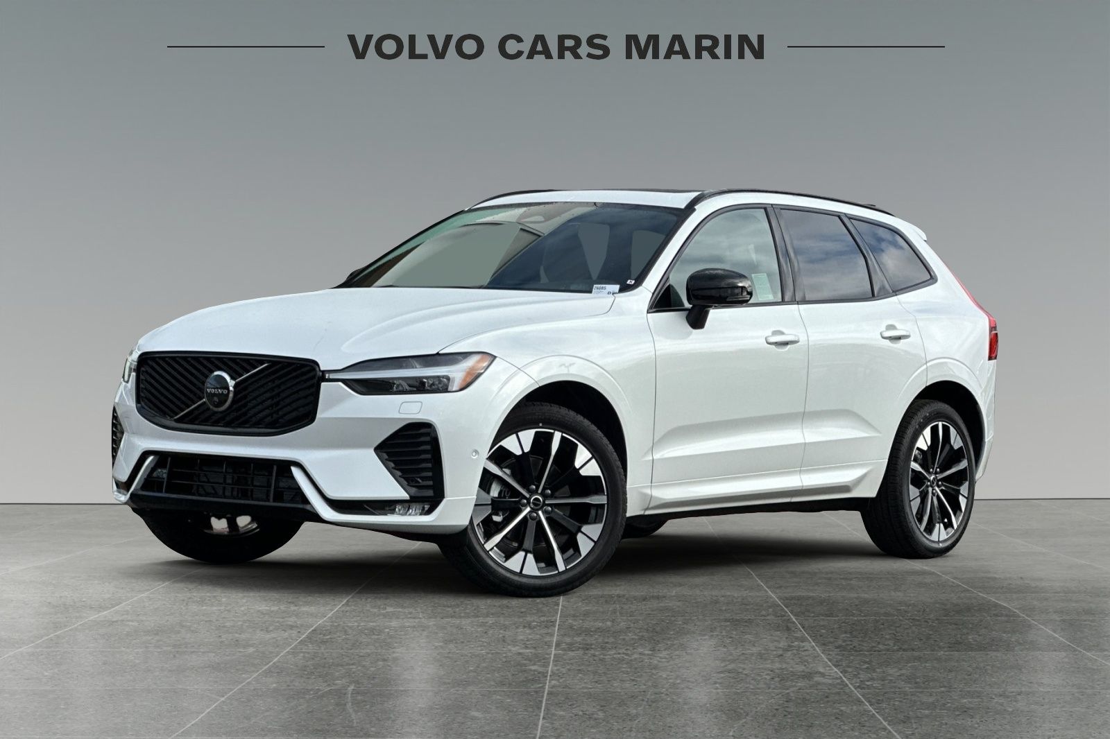 2026 Volvo XC60 B5 Plus Dark AWD's photo