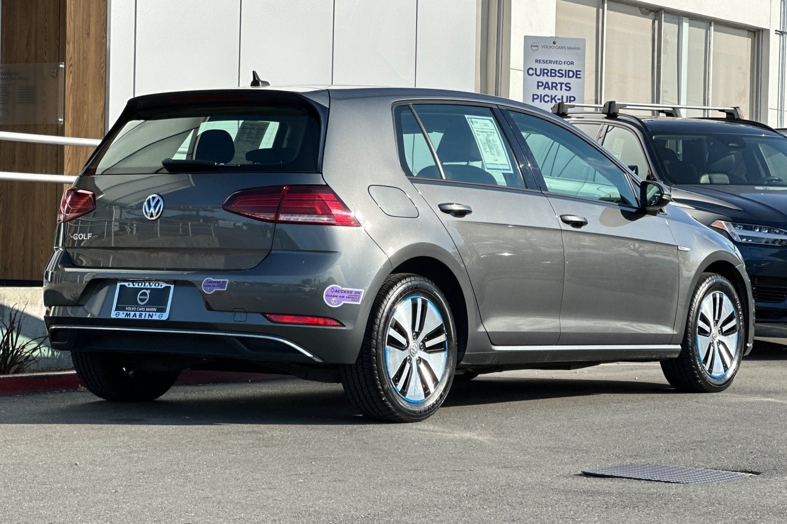 Used 2019 Volkswagen e-Golf e-Golf SE with VIN WVWKR7AU3KW914316 for sale in San Rafael, CA