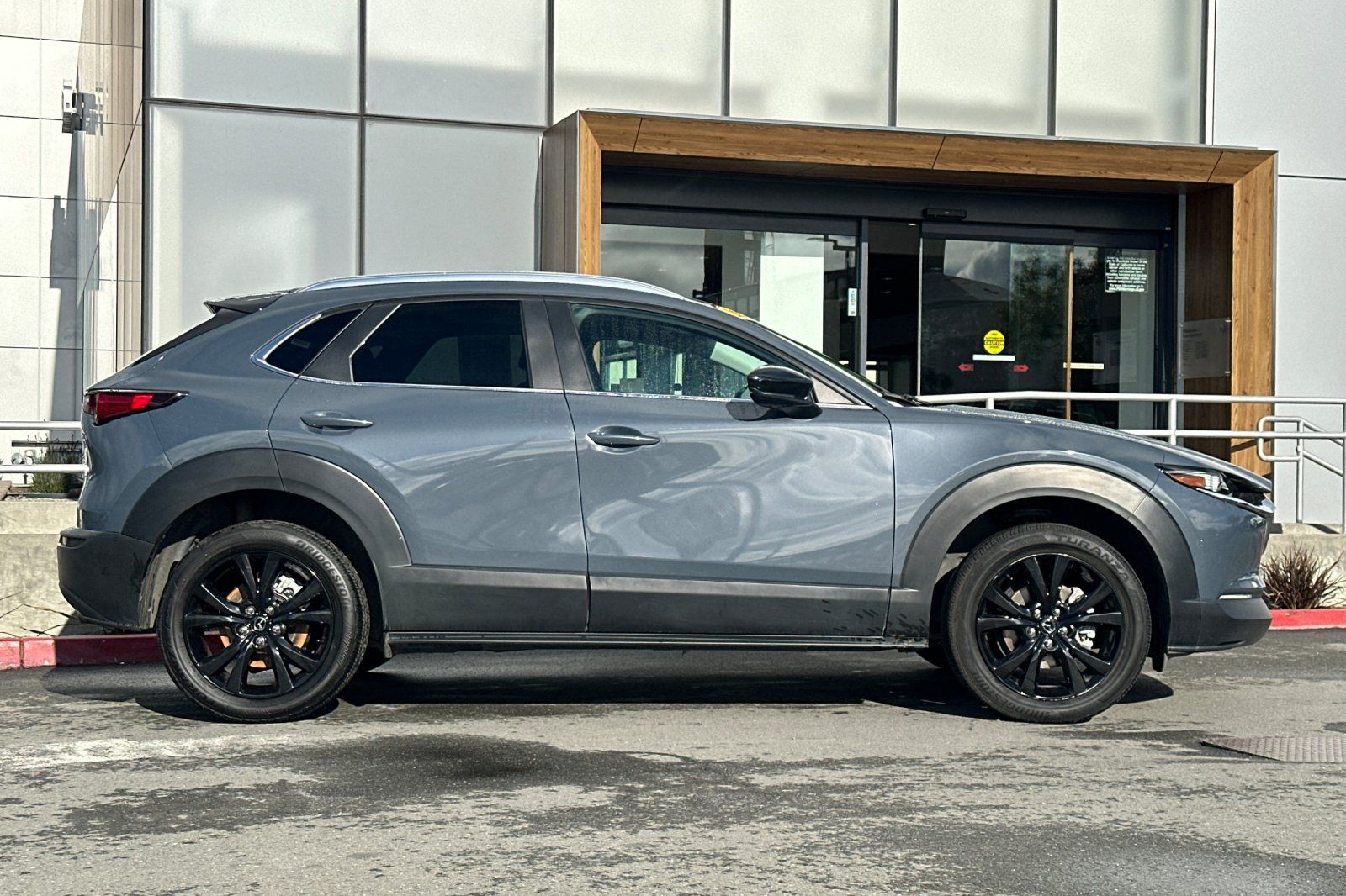 2025 Mazda CX-30 2.5 S Carbon Edition photo 3
