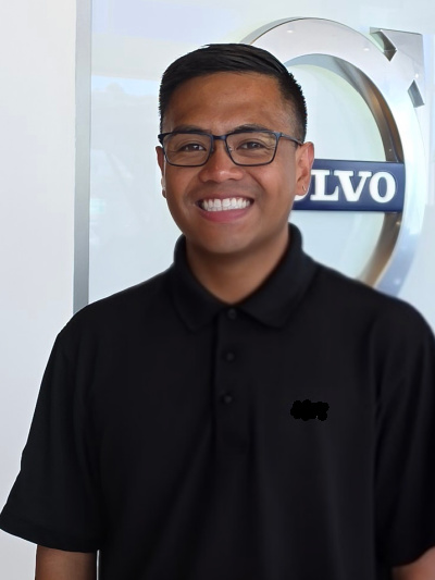 Staff member Moodie Daliva from bf628a6ddb05