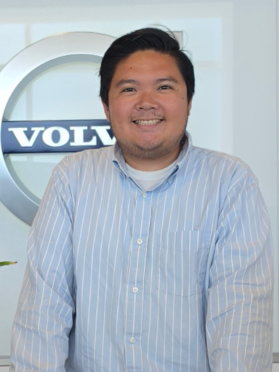 Staff member Neil Dizon from bf628a6ddb05