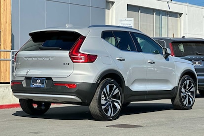 Standard Hood Fender & Mirror Kit | VOLVO XC40 2021 Standard Hood Fender & Mirror Kit | VOLVO XC40 2021