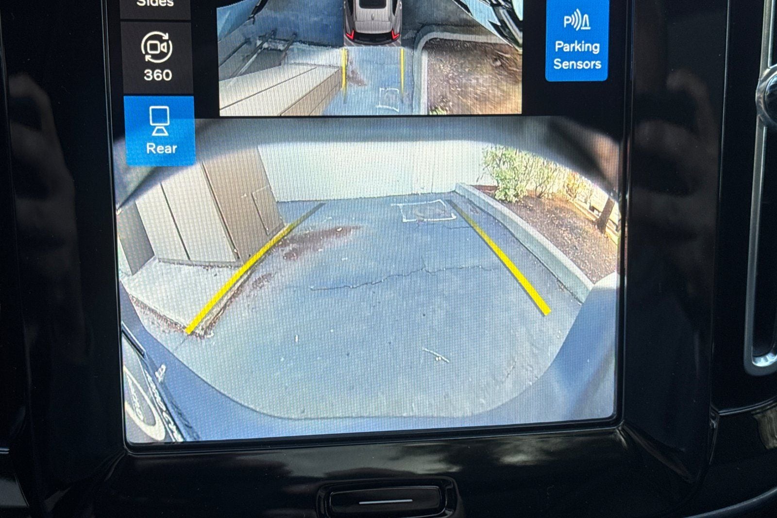 2026 Volvo XC40 Ultra - Photo 22