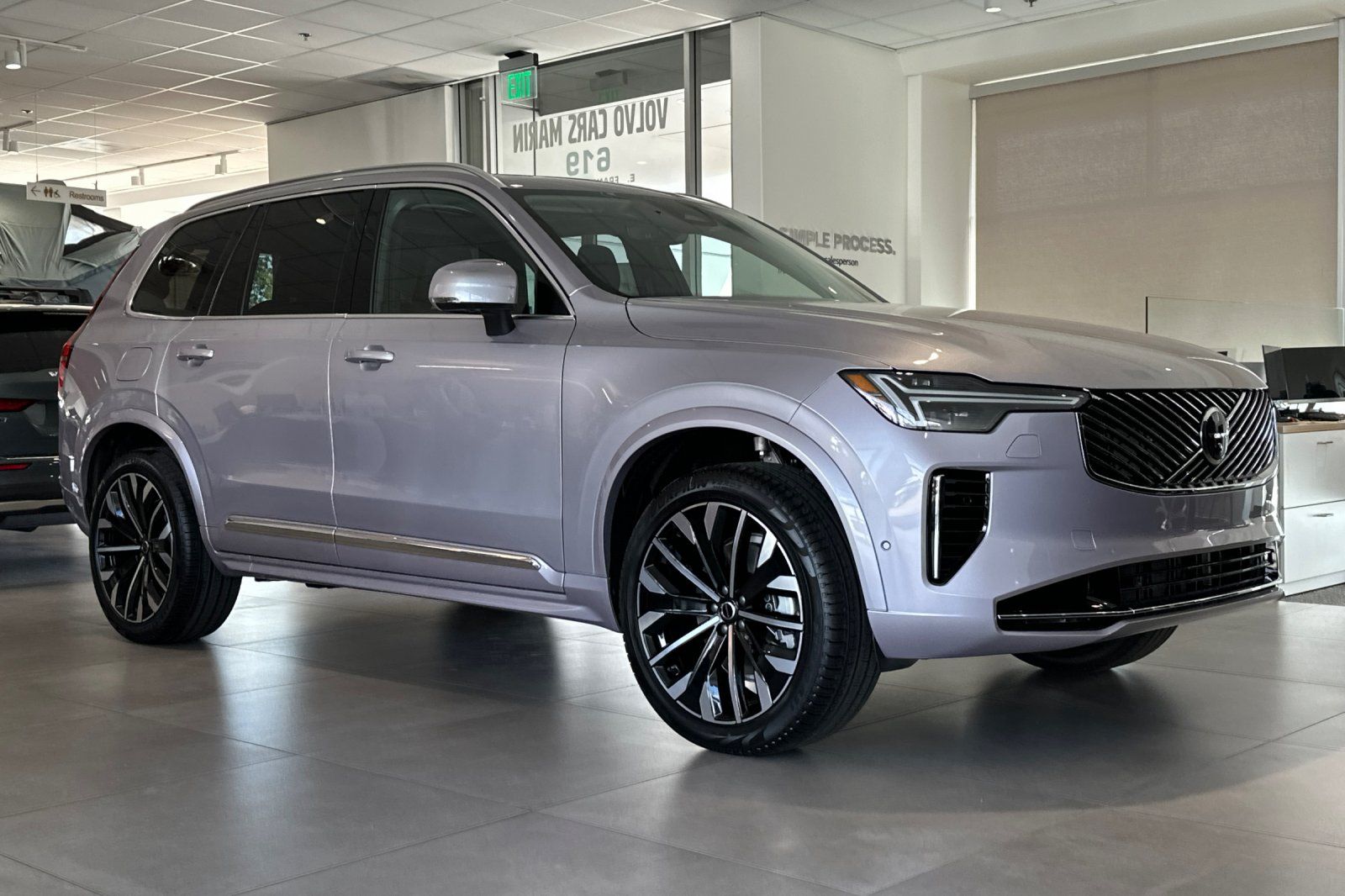 2026 Volvo XC90 Plus - Photo 9