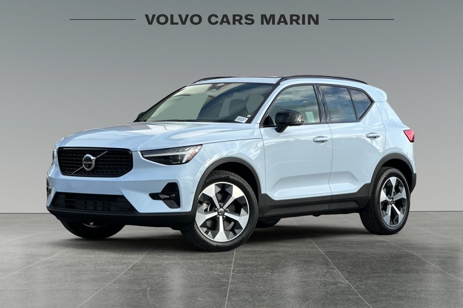 2026 Volvo XC40 B5 Plus Dark AWD's photo