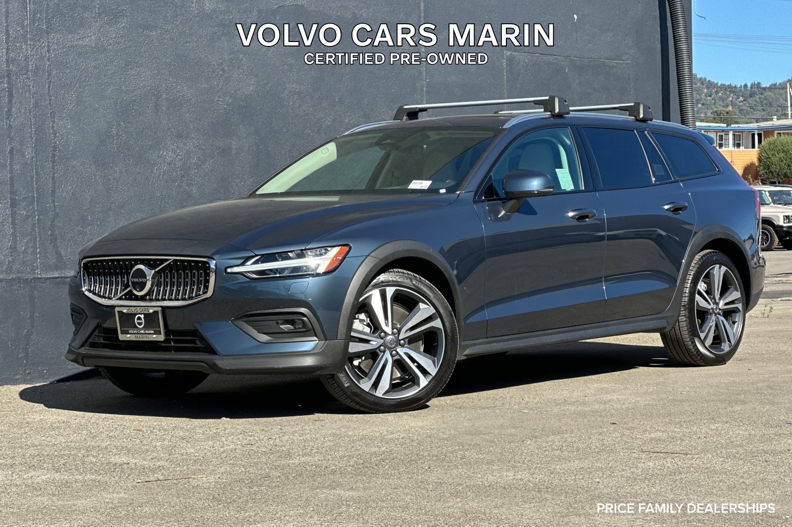2025 Volvo V60 Cross Country