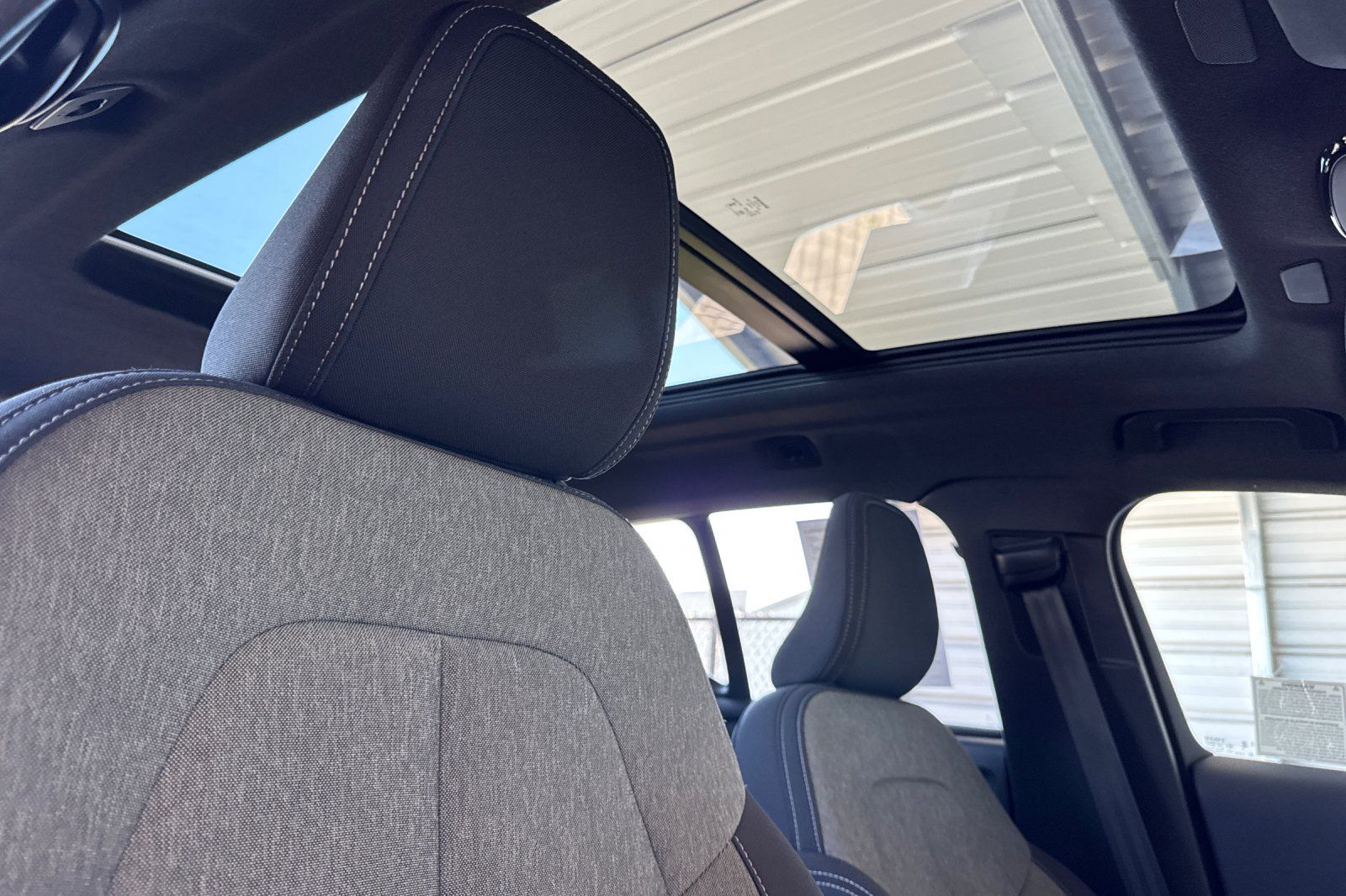2025 Volvo XC40 Core - Photo 20