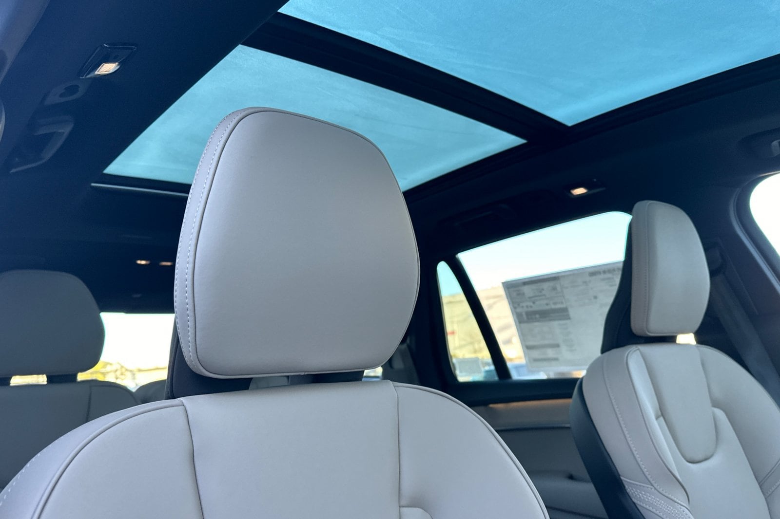 2026 Volvo XC90 Plus - Photo 19