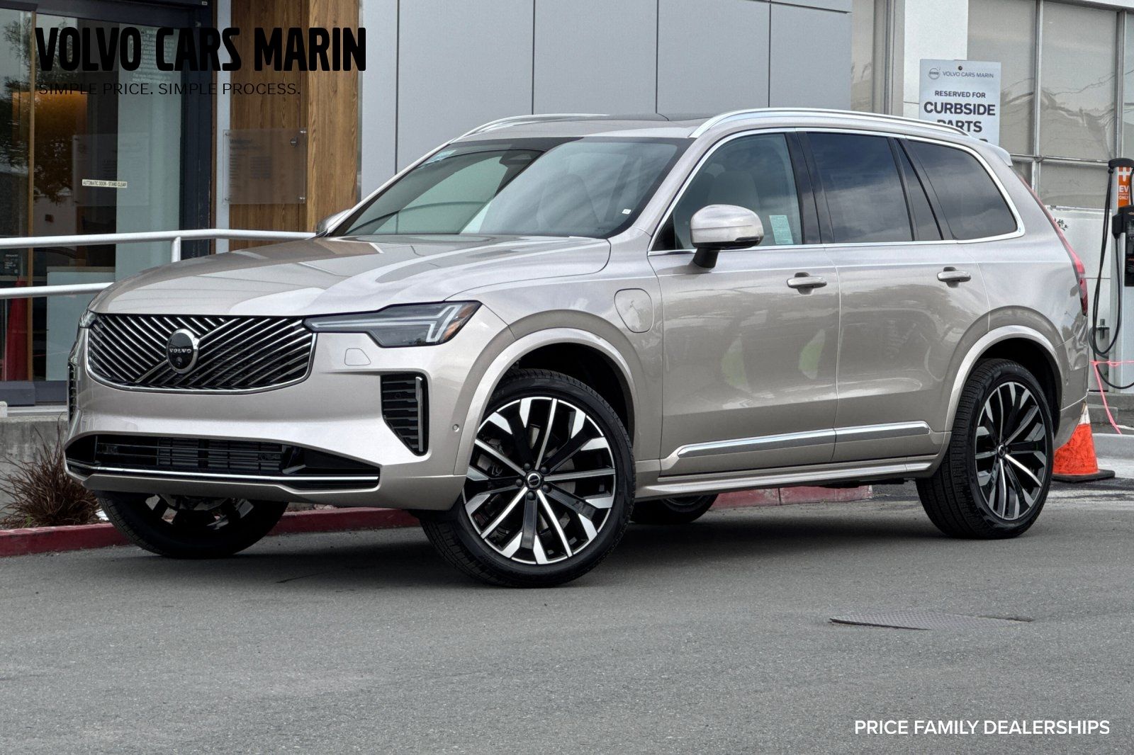 2026 Volvo XC90 T8 Recharge Plus Bright 7-Seat 4WD's photo