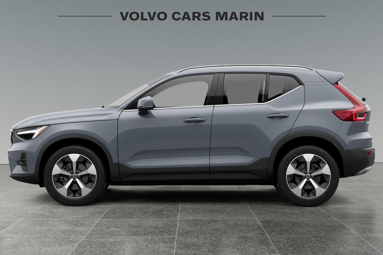 2023 Volvo XC40 AWD Plus photo 3