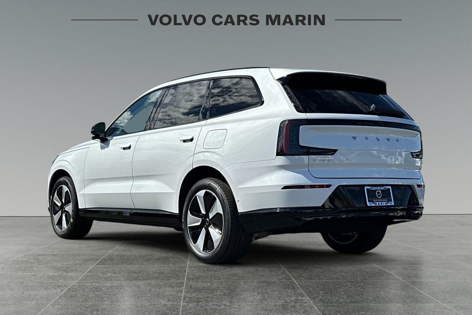 2025 Volvo EX90 Plus - Photo 6