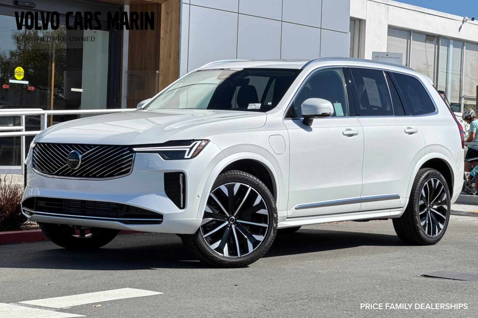2025 Volvo XC90 T8 Recharge Plus Bright 7-Seat 4WD's photo