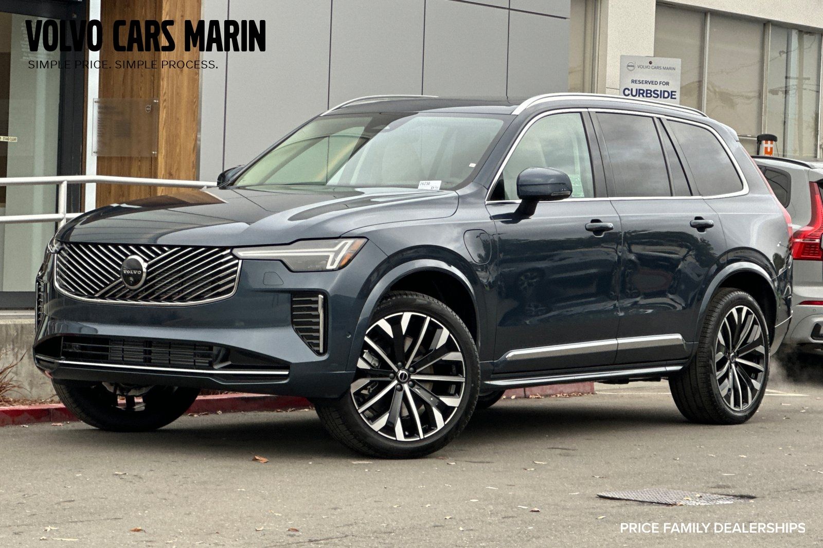 2026 Volvo XC90 T8 Recharge Ultra Bright 4WD's photo