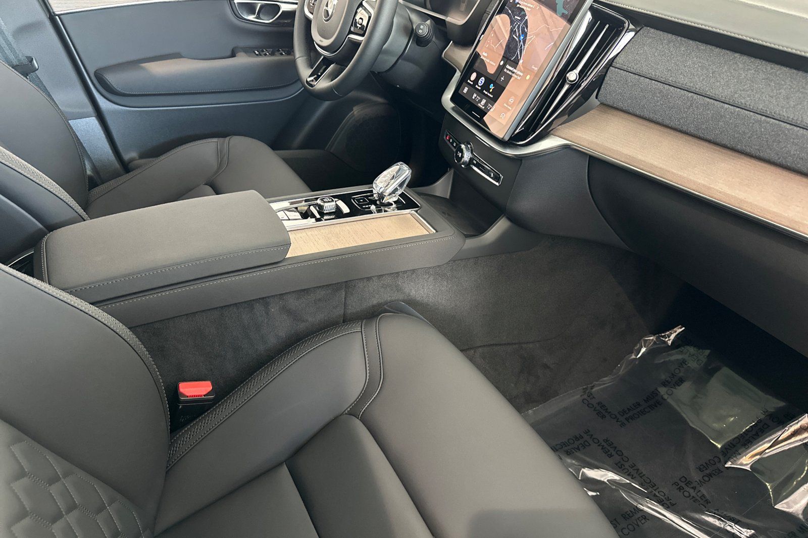 2026 Volvo XC90 Plus - Photo 19