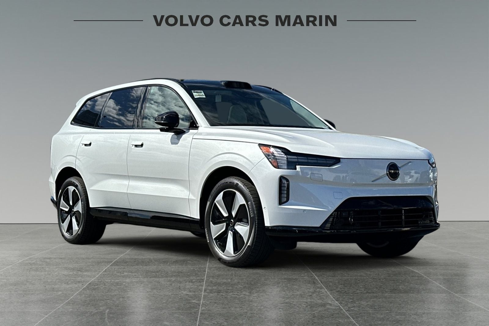 2025 Volvo EX90 Plus - Photo 9