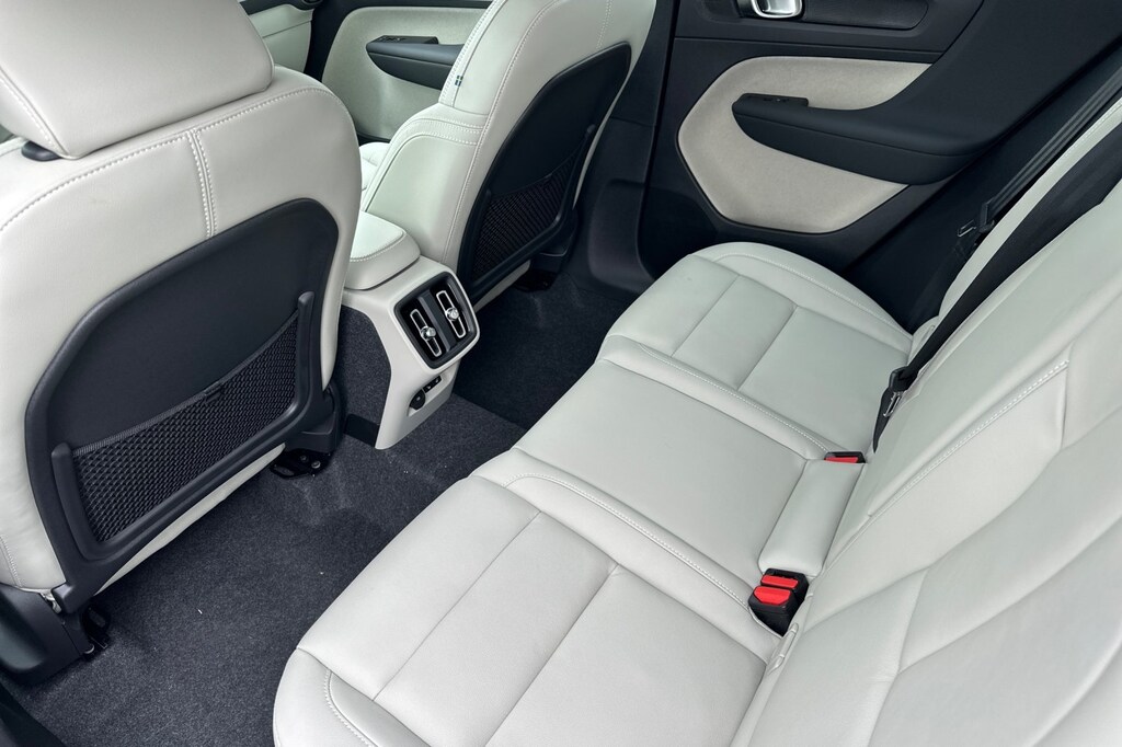 New 2026 Volvo XC40 B5 Ultra SUV