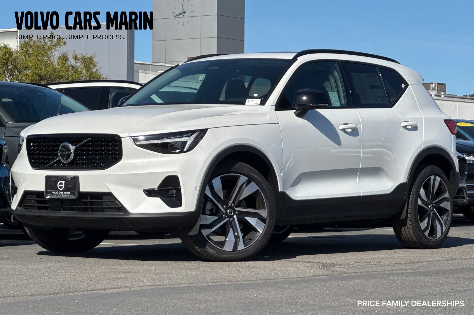 2026 Volvo XC40 B5 Ultra Dark AWD's photo