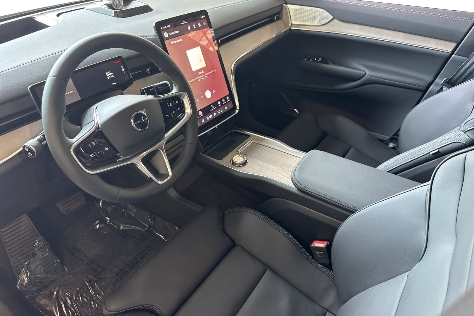 2025 Volvo EX90 Ultra - Photo 13