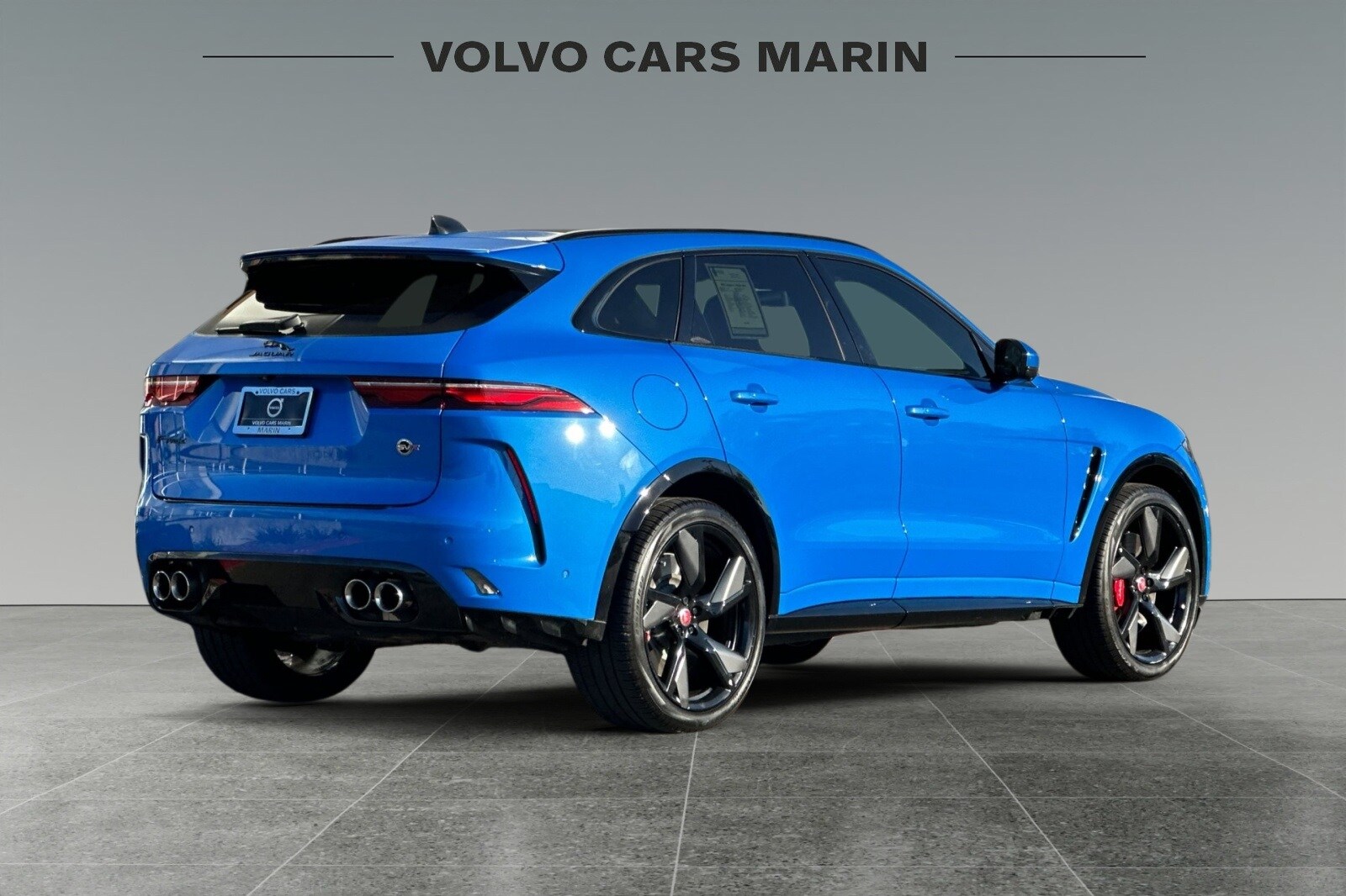 2022 Jaguar F-PACE SVR photo 2