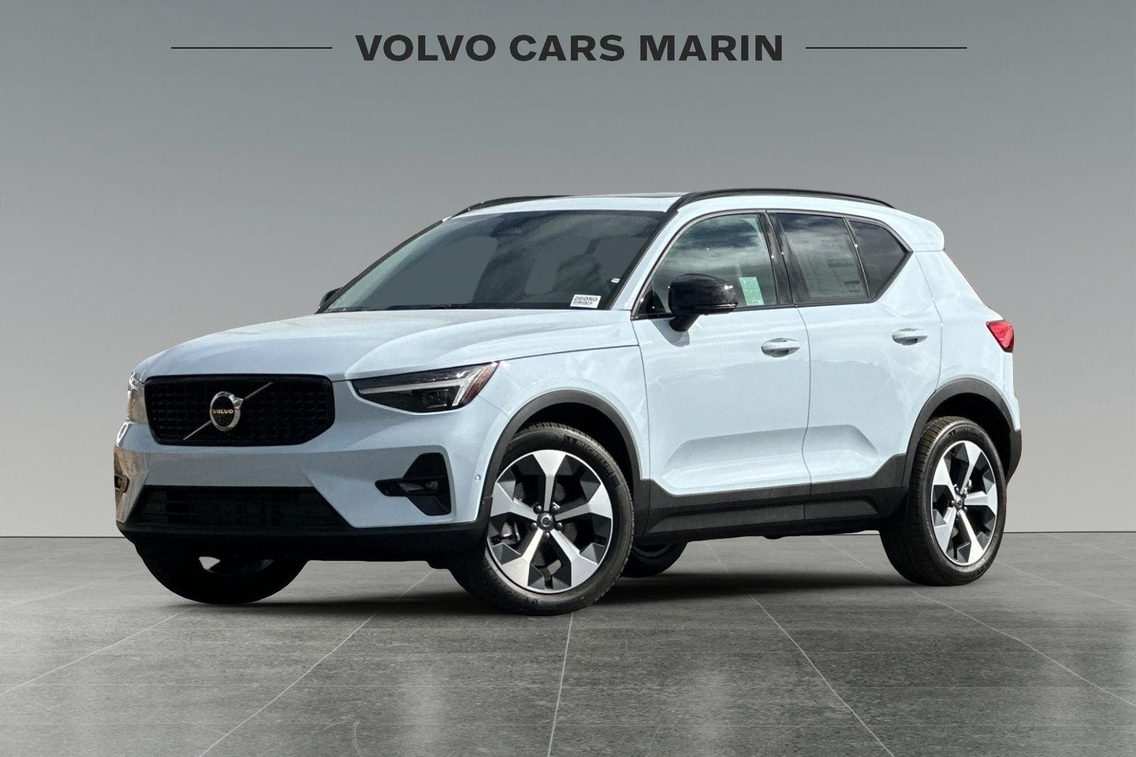 2026 Volvo XC40 B5 Plus Dark AWD's photo