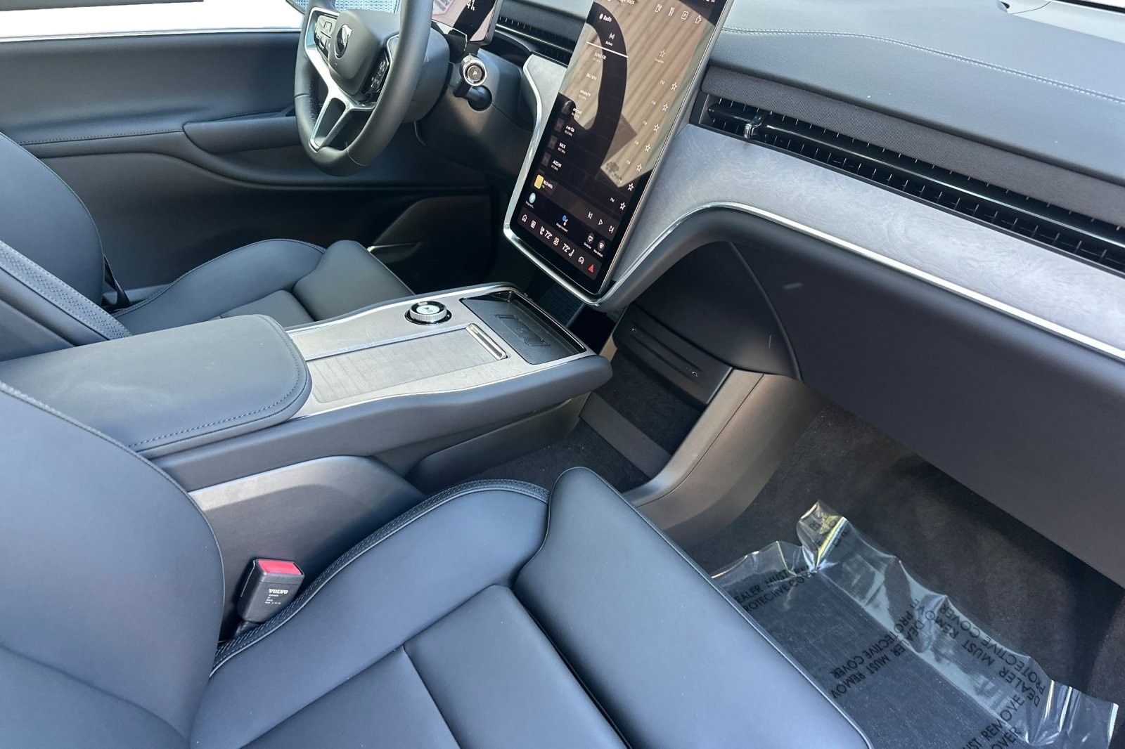 2025 Volvo EX90 Ultra - Photo 19