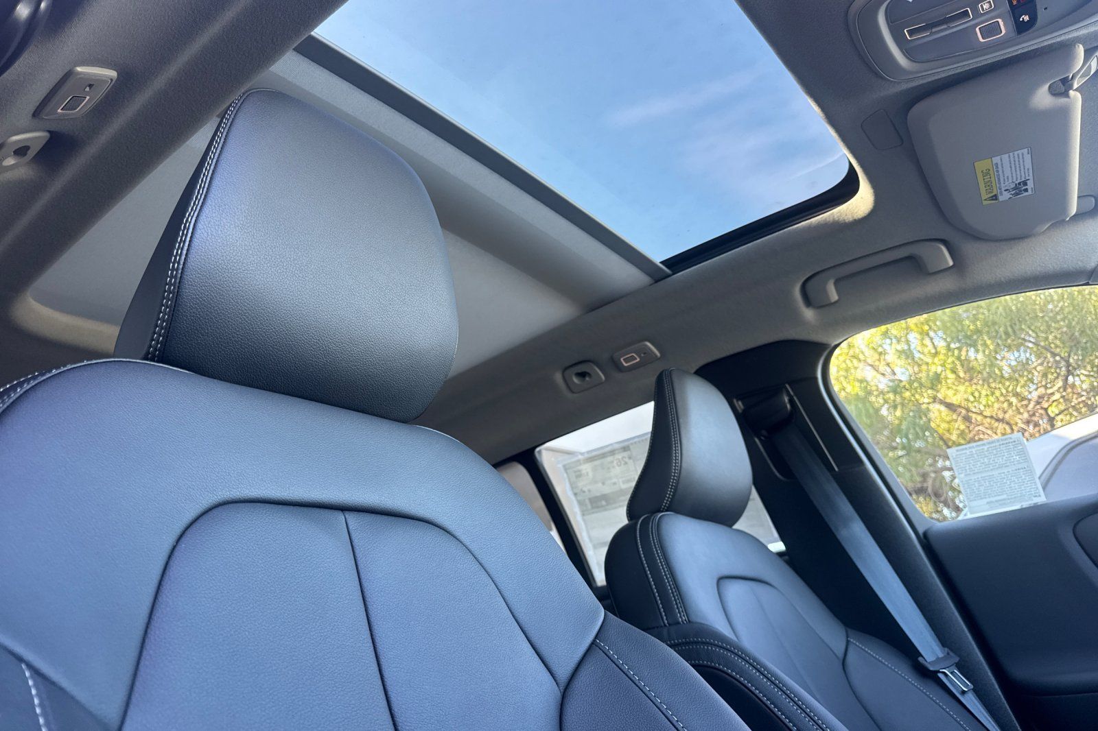 2026 Volvo XC40 Ultra - Photo 19