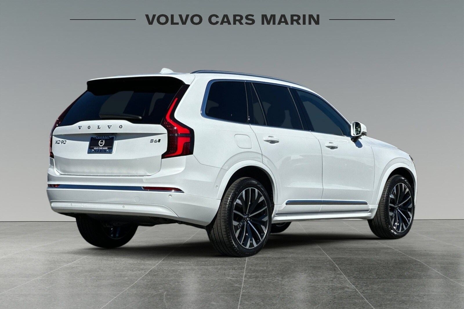 2026 Volvo XC90 Plus photo 2