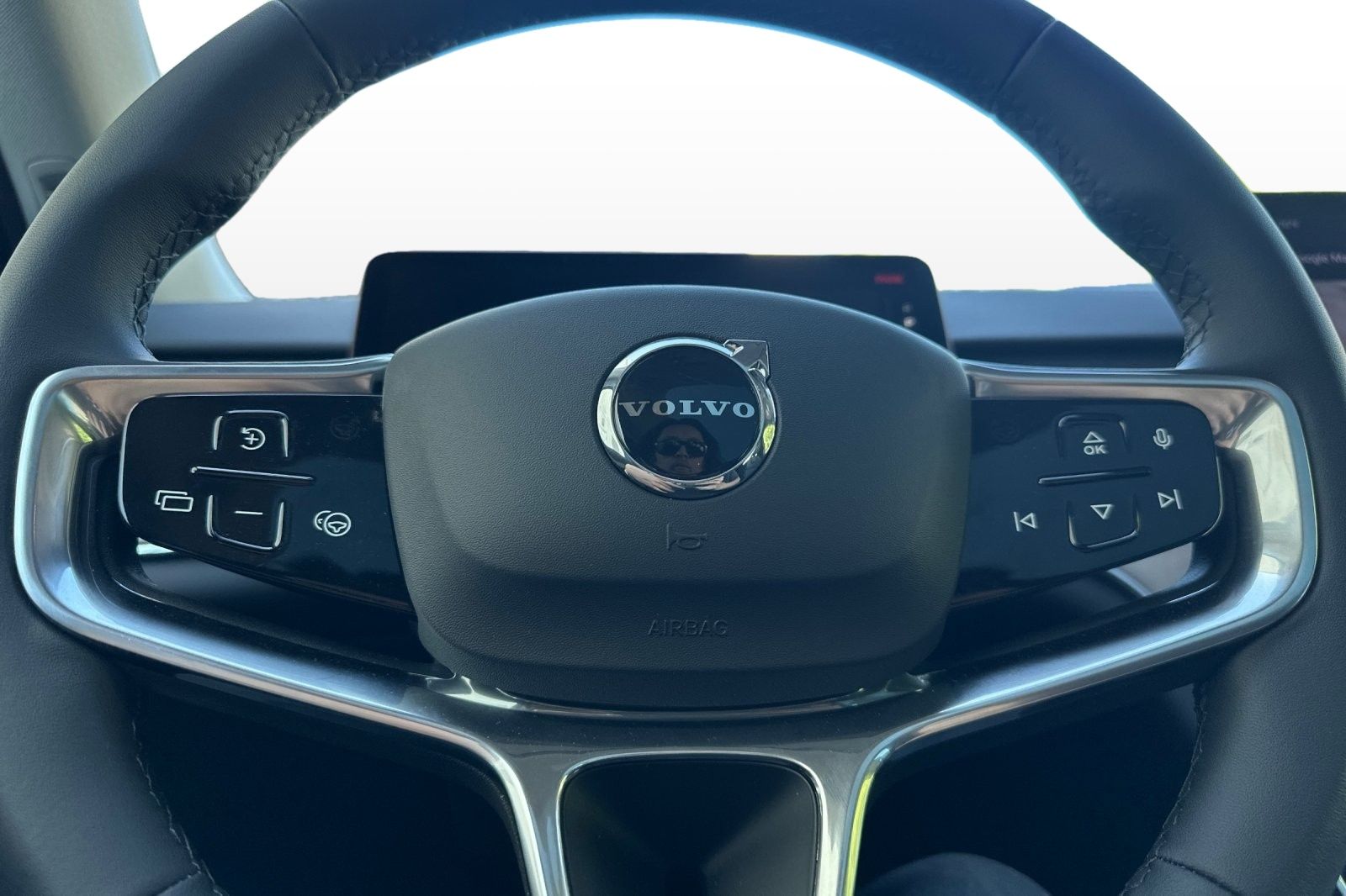 2025 Volvo EX90 Ultra - Photo 25