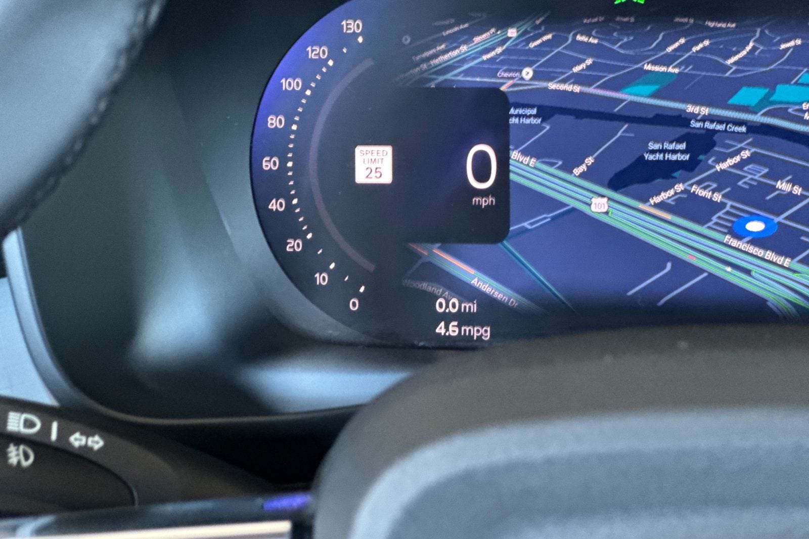 2025 Volvo XC40 Core - Photo 29