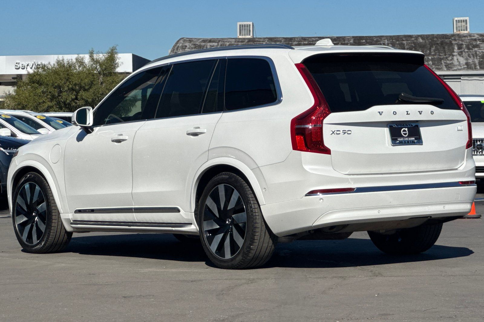 2024 Volvo XC90 plug-in hybrid T8 Ultimate Bright 7-Seater photo 5