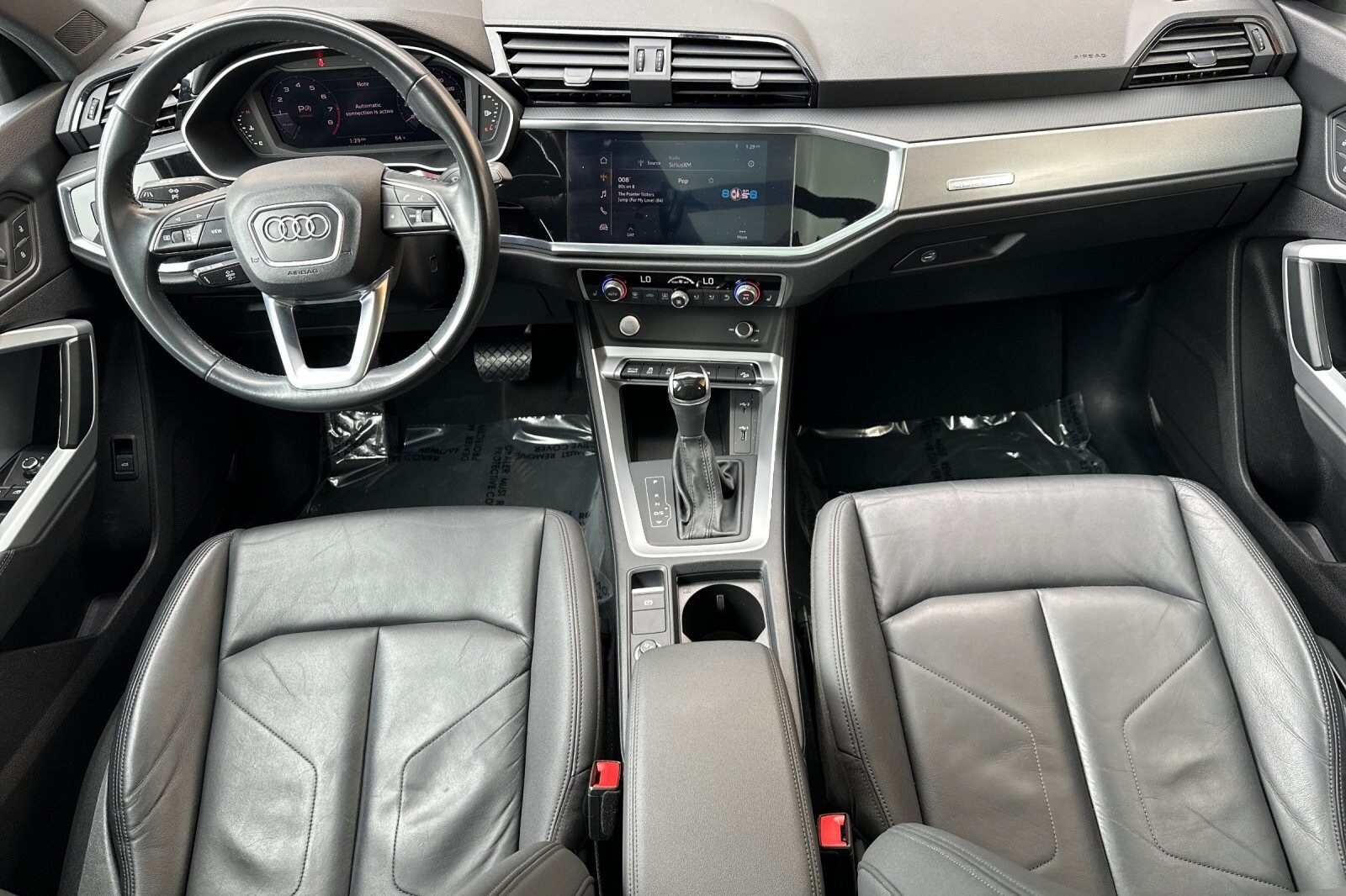 2020 Audi Q3 45 TFSI Premium photo 3