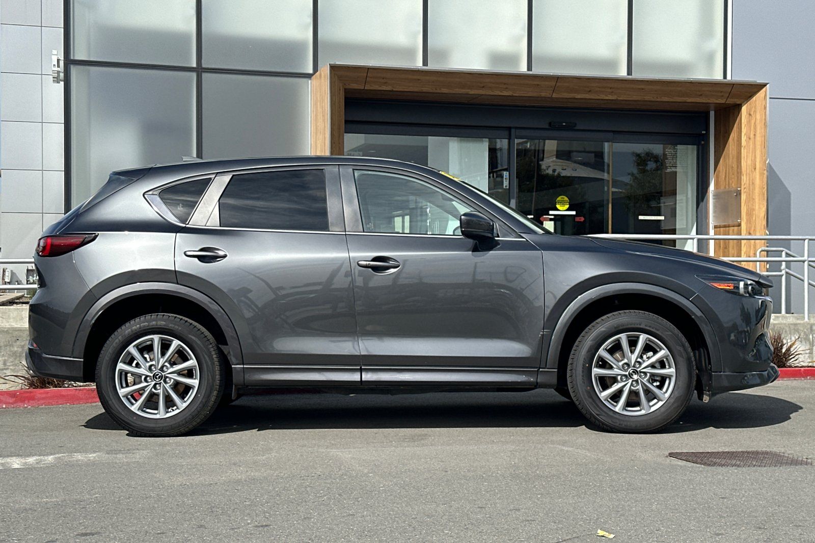 2025 Mazda CX-5 2.5 S Select Package photo 3