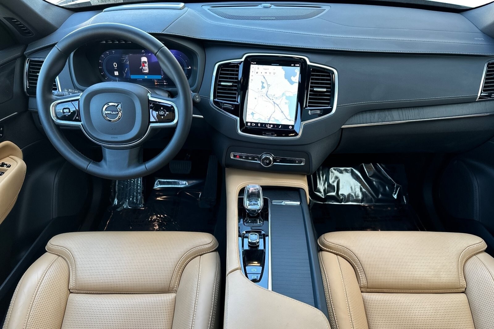 2024 Volvo XC90 T8 Ultimate photo 2