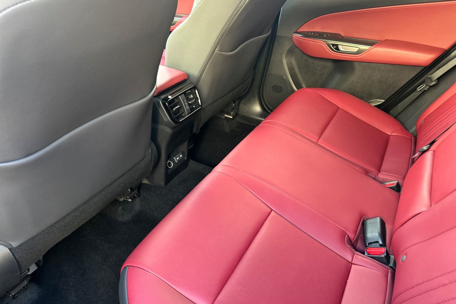 2022 Lexus NX 350 photo 4