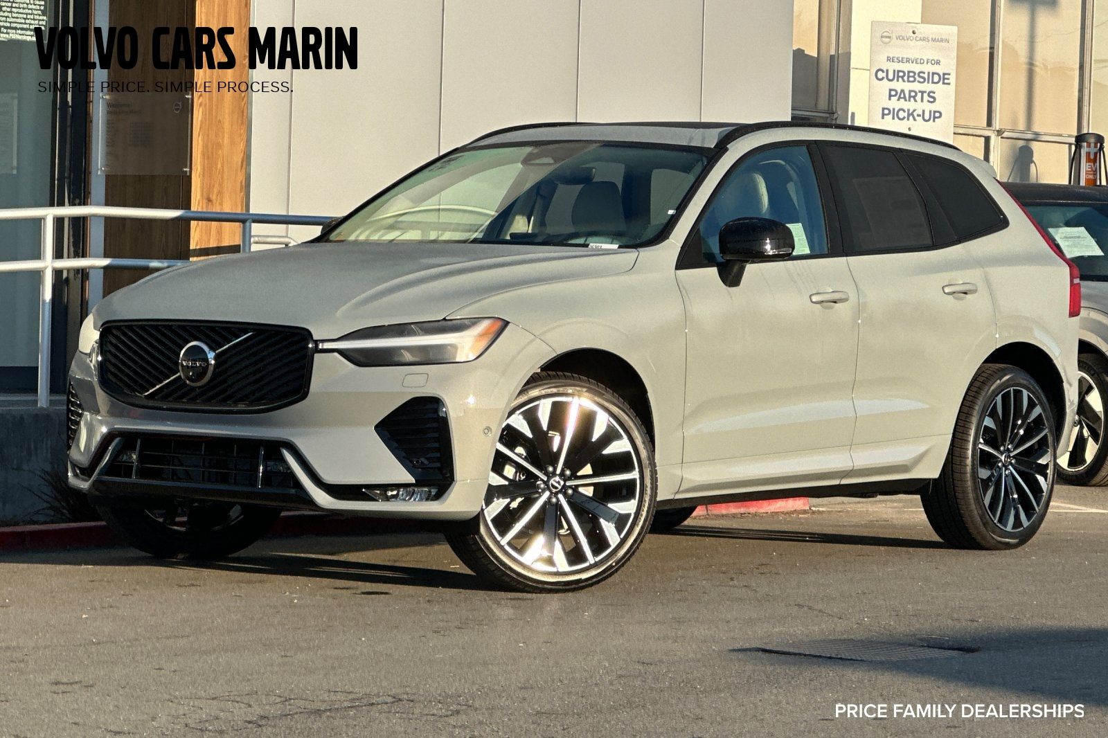 2026 Volvo XC60 B5 Ultra Dark AWD's photo